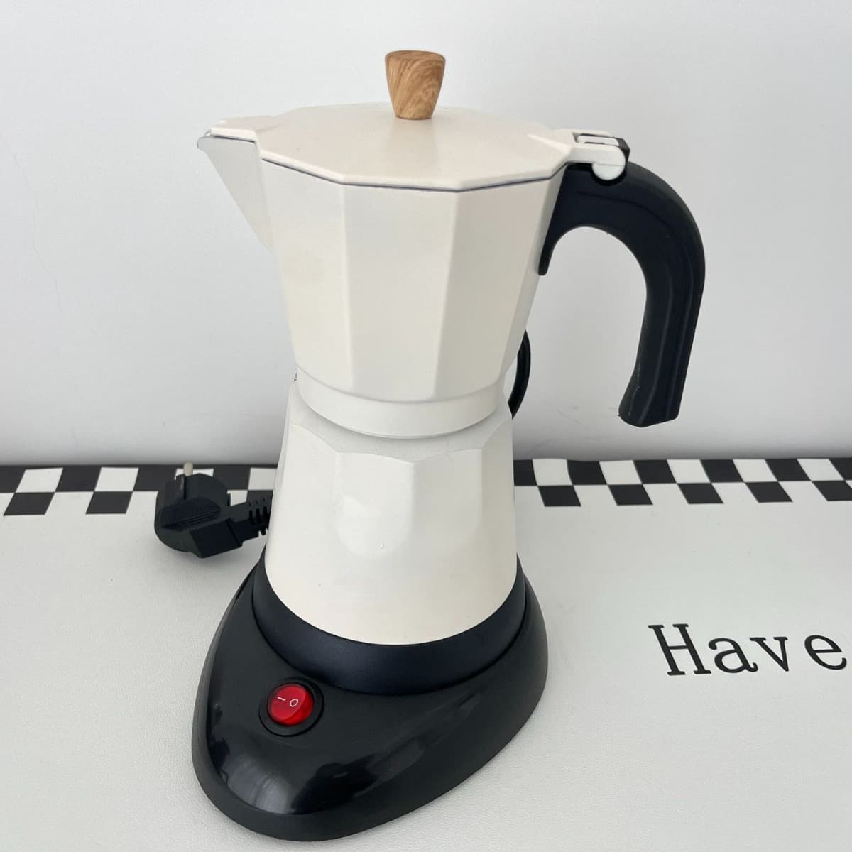 Free shipping for bulk orders, foreign trade, European plug-in coffee maker, aluminum electric heated Italian moka pot, 6 servings