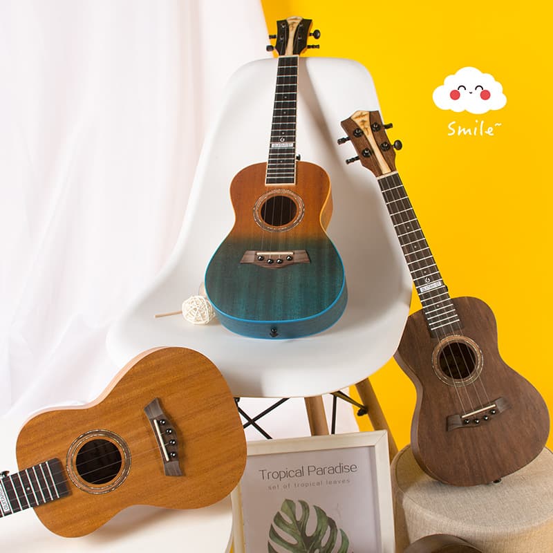 Children's Ukulele 26-inch, Solid Top for Female and Male Beginners, G-Style Small Guitar 23-inch