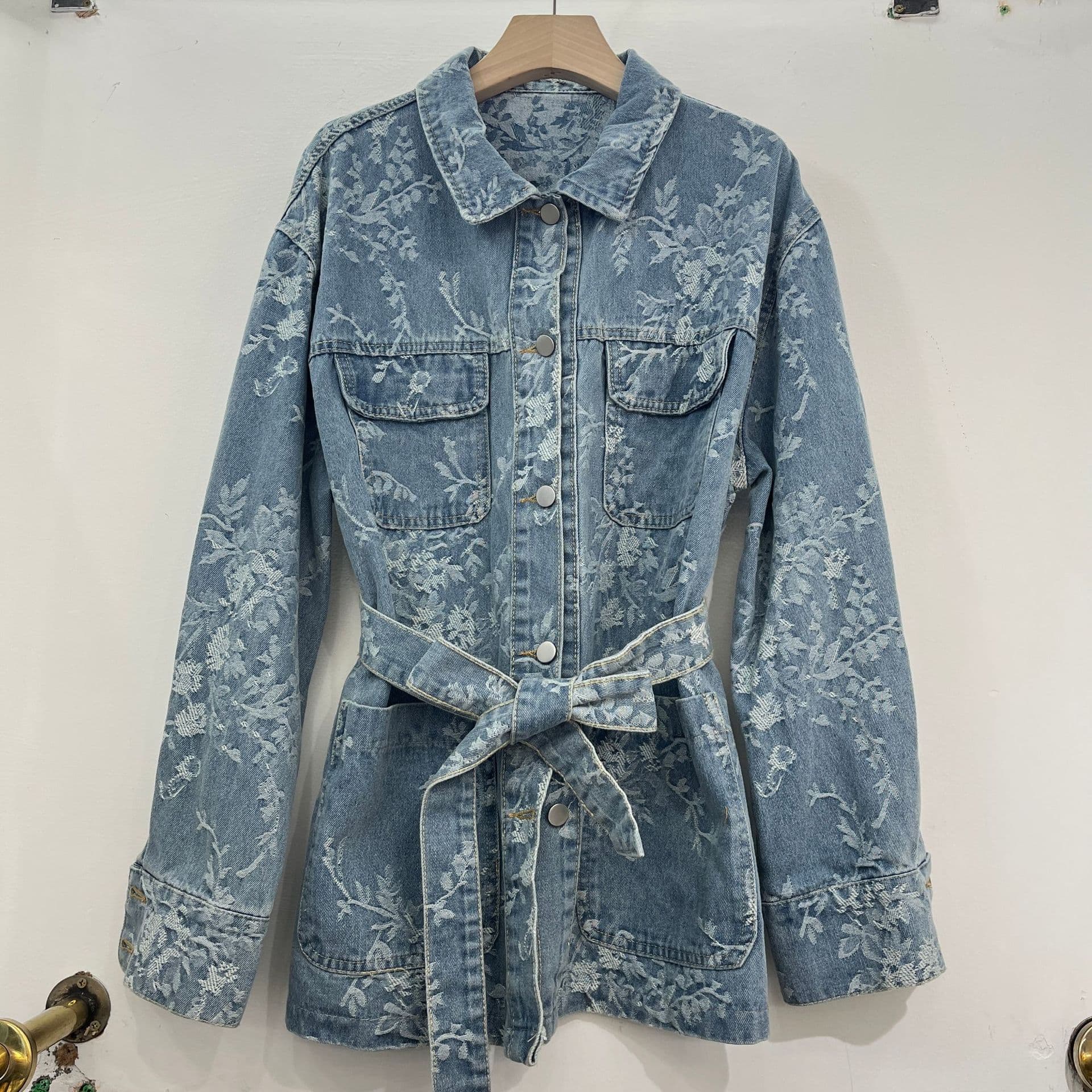 Amazon EU Wash Light Blue Jacquard Mid-Length Denim Jacket for Women 2026 Spring New Arrival