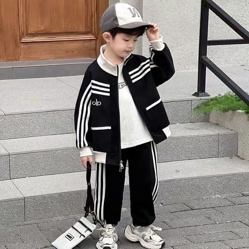 Boys fashion trend sports suit spring and autumn 2026 new handsome casual boys autumn color matching two-piece set
