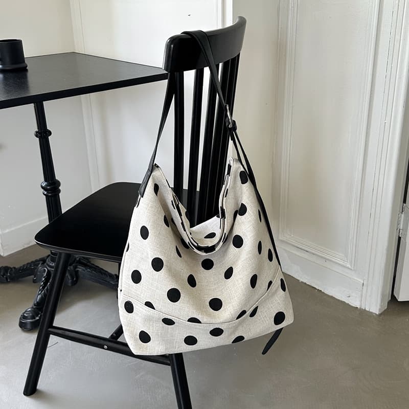 Qiao Ge bag women's linen polka dot single shoulder armpit bag summer new commuter tote bag bucket bag portable large bag