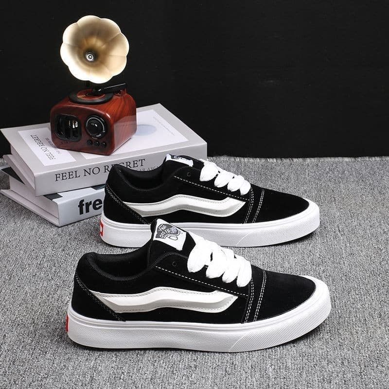 Skate Shoes Black White Retro Chunky Low-Top Sneakers Couple Trendy Versatile Student German Training Shoes Casual Non-Slip