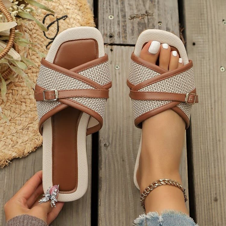 European and American flat square toe comfortable sandals for women, cross buckle new arrival