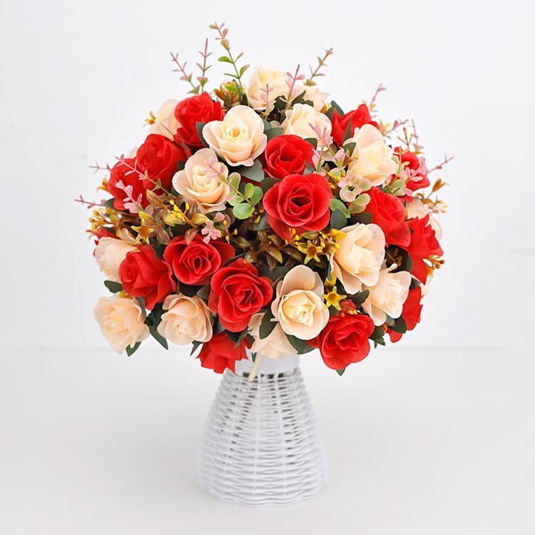 Cross-border Amazon artificial flowers, artificial rose bouquets, plastic silk flowers, wedding flowers, European-style foreign trade decorative flowers