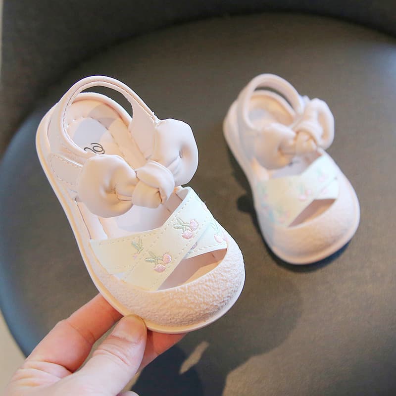 Summer Soft Sole Baby Walker Sandals, Toddler Breathable Toe Cap Baby Sandals Non-slip, Girls Cute Princess Shoes