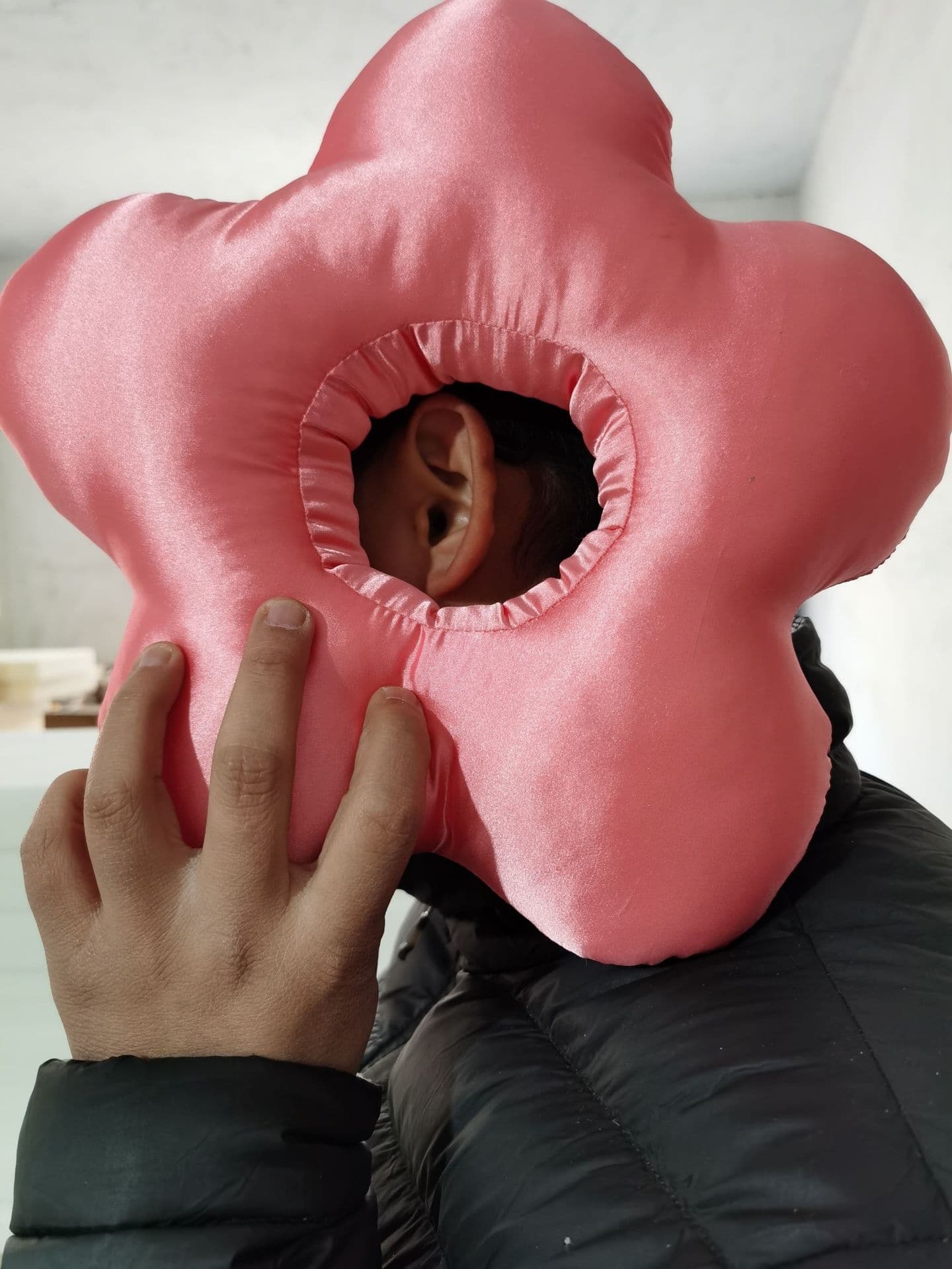 2023 New Style Peach Blossom Simulation Silk Satin Donut Ear Piercing Repair Ear Protector Pillow, Medical Side Sleeping Pillow