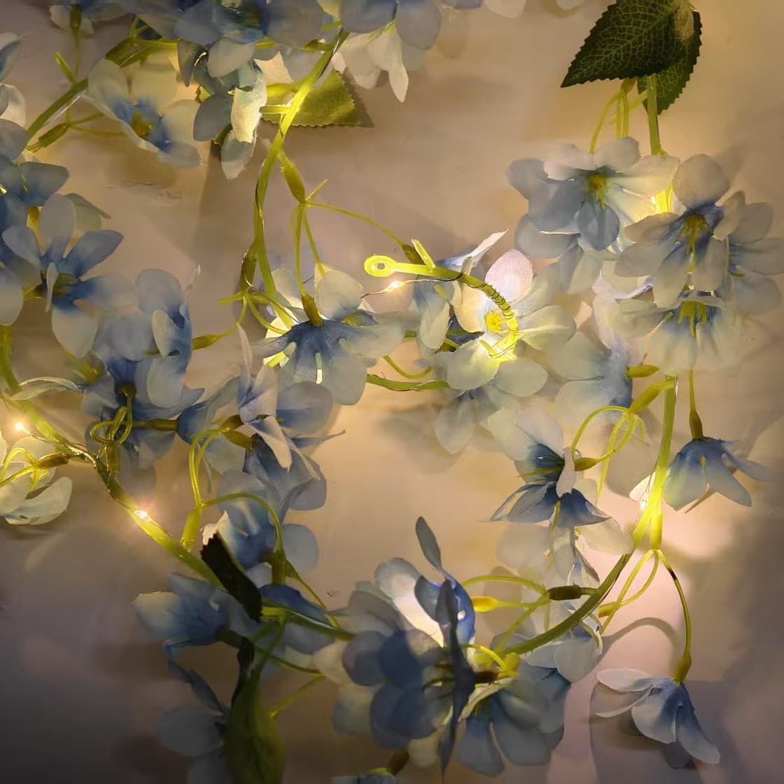 Artificial Rose Light String for Living Room Wall Decoration, Faux Floral Arrangement for Home and Wedding