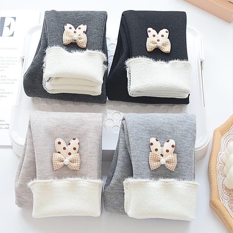 Girls' leggings, velvet and thickening, baby girls' autumn and winter outer wear, medium and large children's warm pants, children's trousers, spring and autumn
