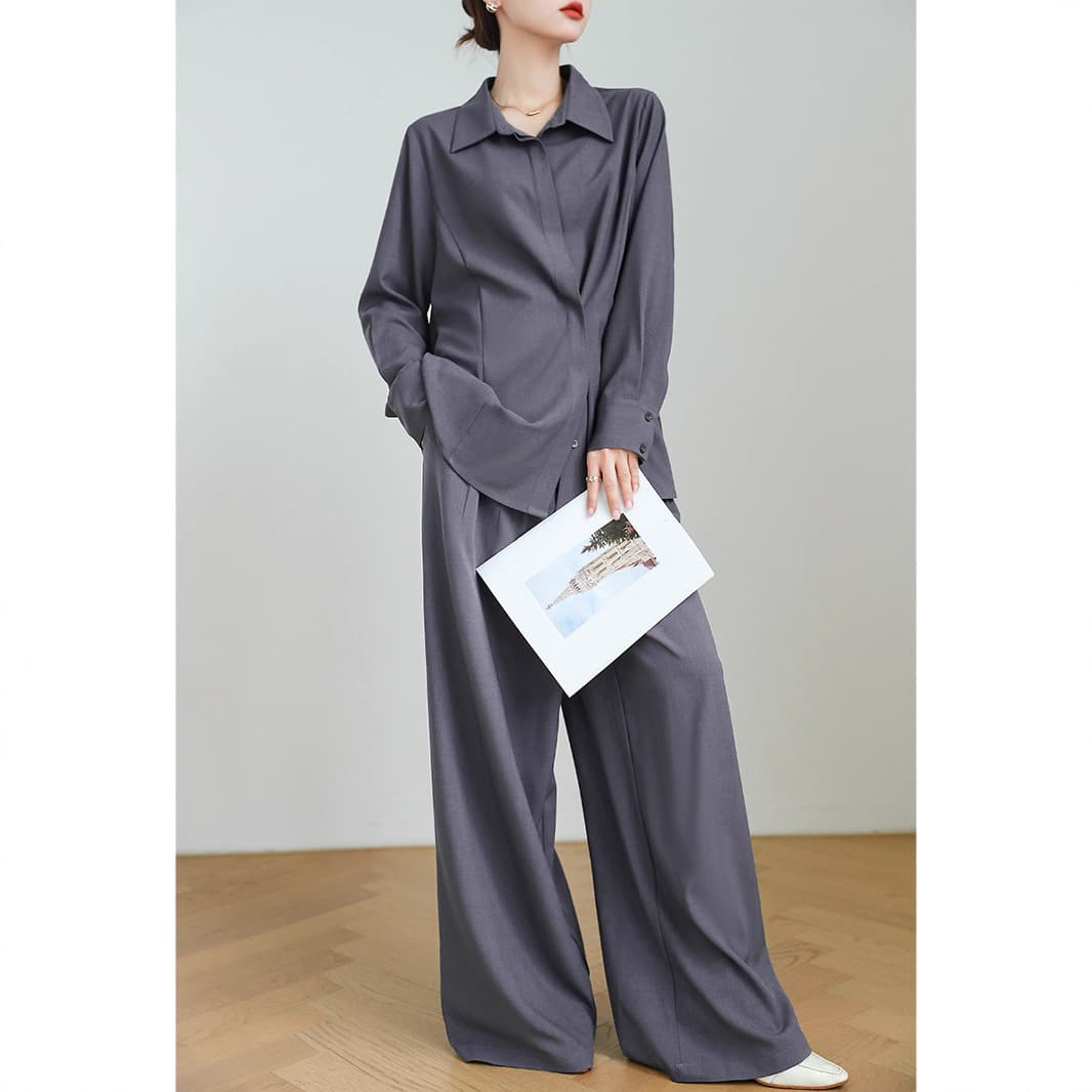 Plus Size Women's Gray Shirt and Wide-Leg Pants Set, Old Money Style Retro Loose Casual Two-Piece 25125