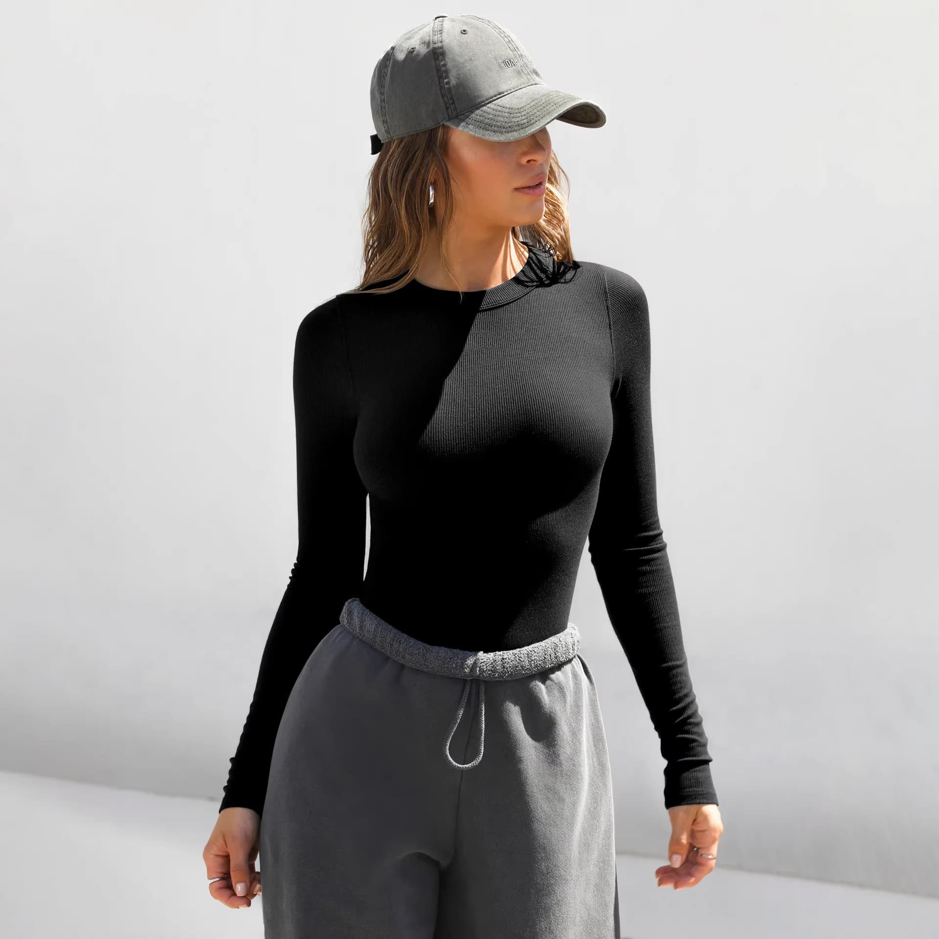 2025 New Y2K Style Ribbed Round Neck Long Sleeve T-Shirt for Women, Fitted Base Layer or Outerwear, Slim Shoulder, Pure and Chic Top