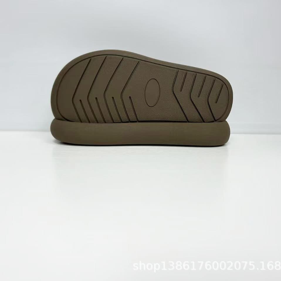 Guangzhou factory direct supply of rubber soles for snow boots, non-slip and wear-resistant outsoles, outdoor casual soles, multiple colors available.