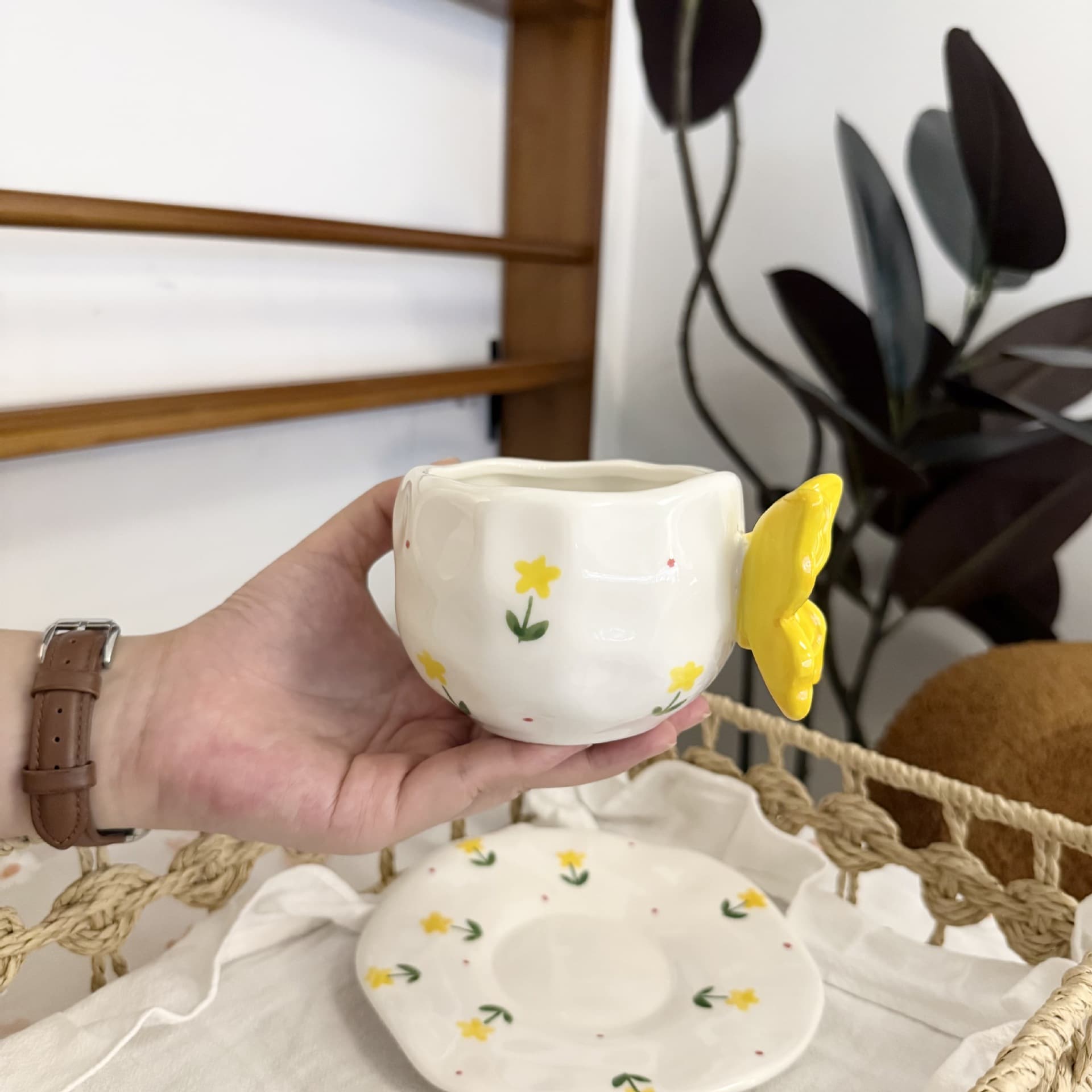 Korean Ins Style Hand-Pinched Butterfly Ceramic Coffee Cup High-End Hand-Painted Breakfast Cup
