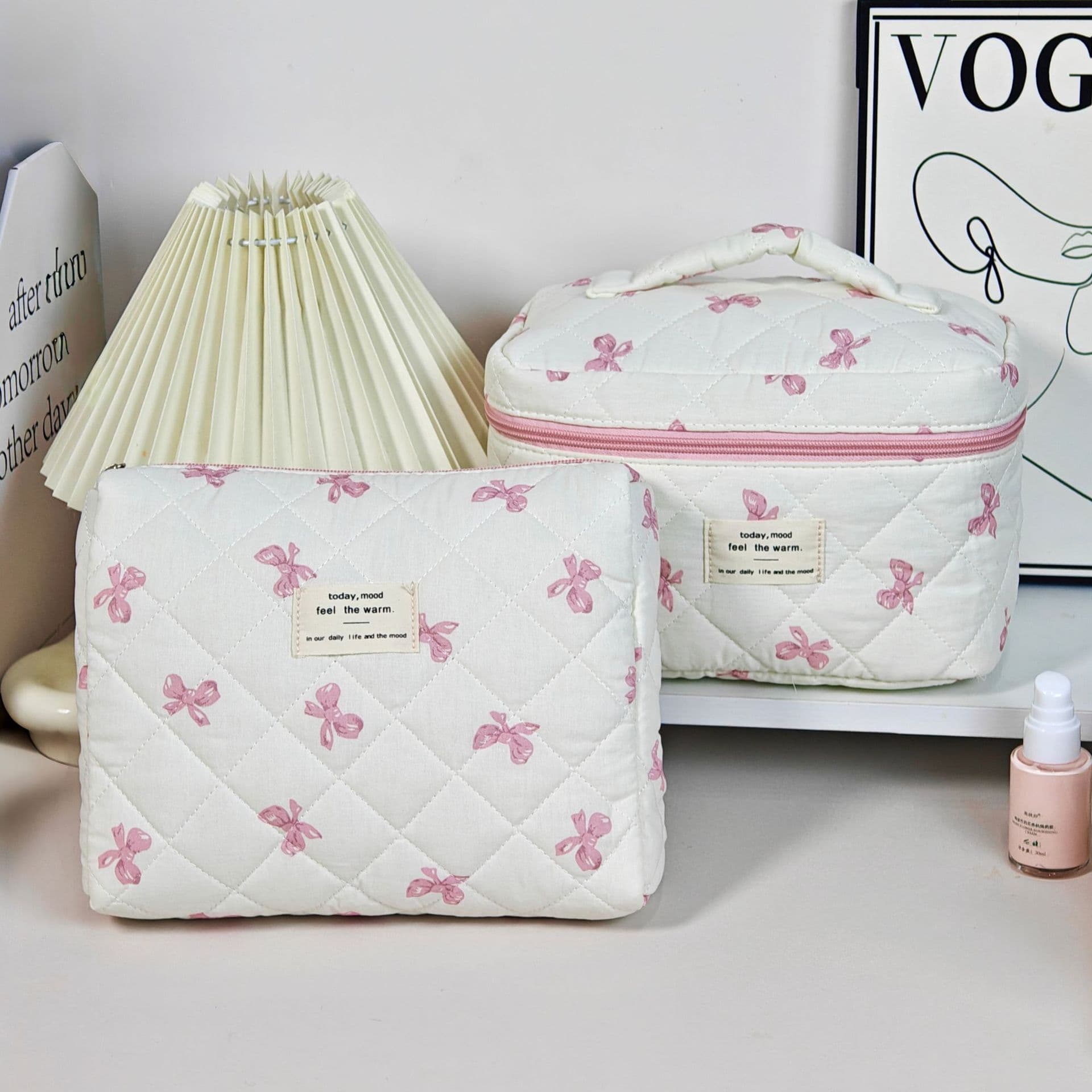 Cross-border Handheld Vertical Cosmetic Bag Large Capacity Portable Travel Makeup Organizer Ins Style Butterfly Toiletry Bag