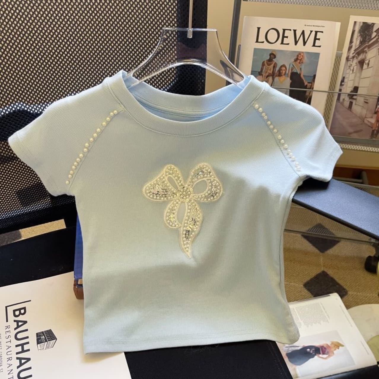 Girls Short Sleeve T-Shirt with Beaded Embroidery and Bow Design, Summer Short Crop Top with Waist Slimming Effect