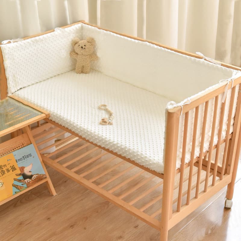 Newborn Baby Crib Bumper Pad Anti-Collision Soft Cushion One-Piece Baby Soothing Bean Crib Rail Guard for Children's Convertible Bed