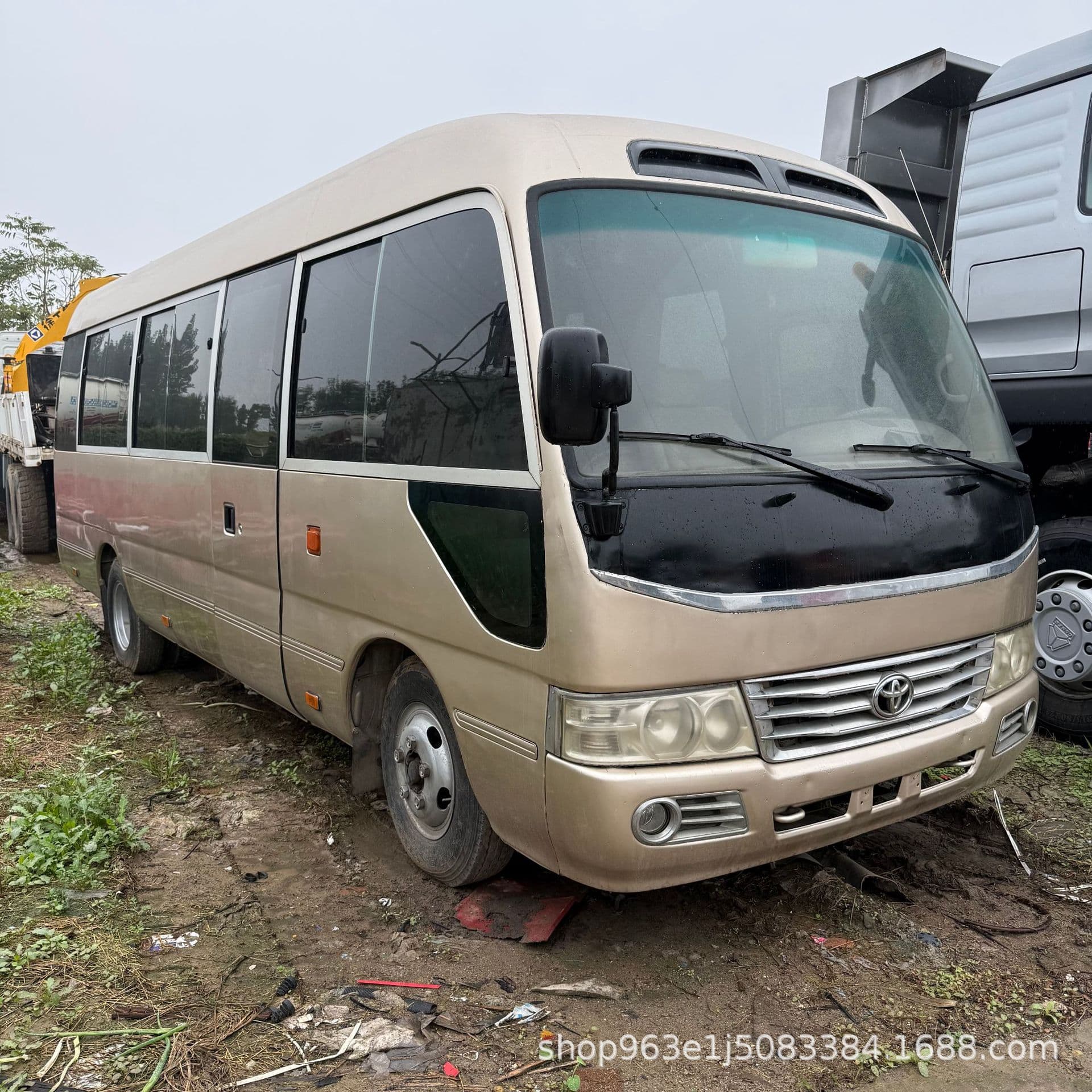 Foreign Trade Export Used Coaster 13-23 Seater Addable Seats Coaster Business Vehicle Minibus Medium