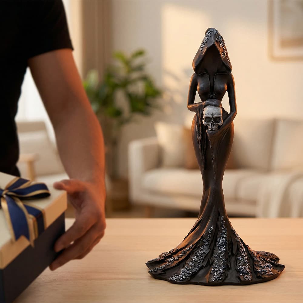 Cross-border Femme Fatales Figure Keeper Gothic Style Doll Ornament Set Faceless Hooded Man