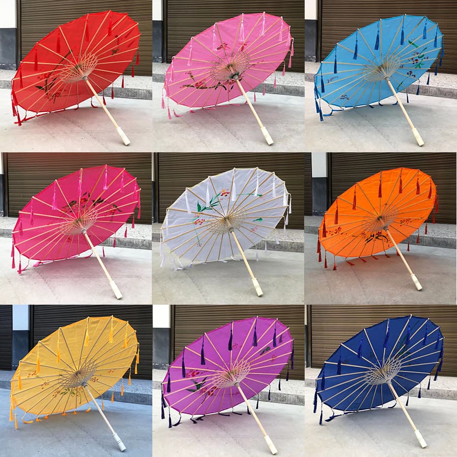 Ancient-style tassel oil-paper umbrella, women's floral umbrella, Chinese fashion show umbrella, dance performance prop, ancient costume silk umbrella
