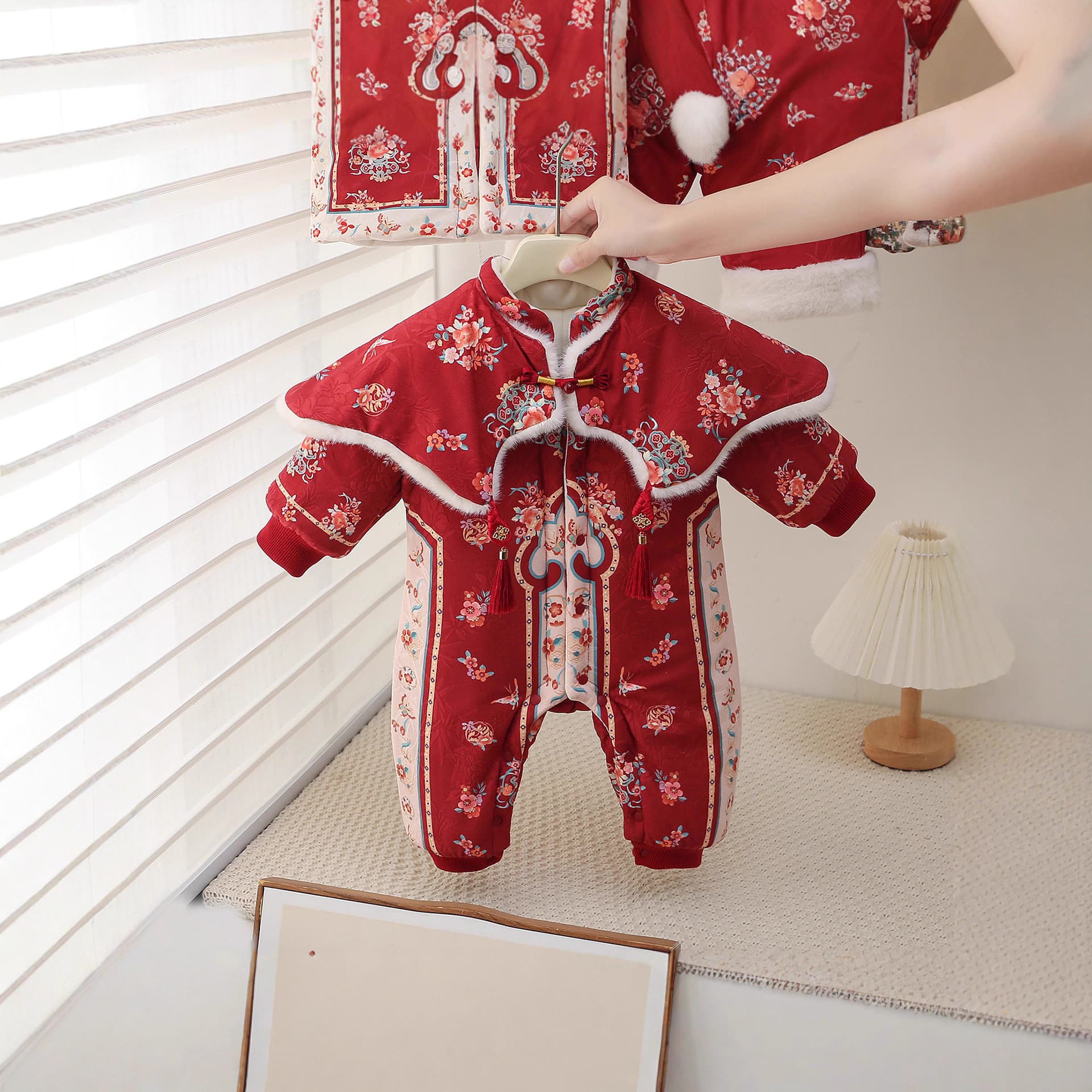 Baby Winter Clothes Newborn Girl Bodysuit Fleece Lined Cotton Padded Coat Going Out Harem Suit New Year