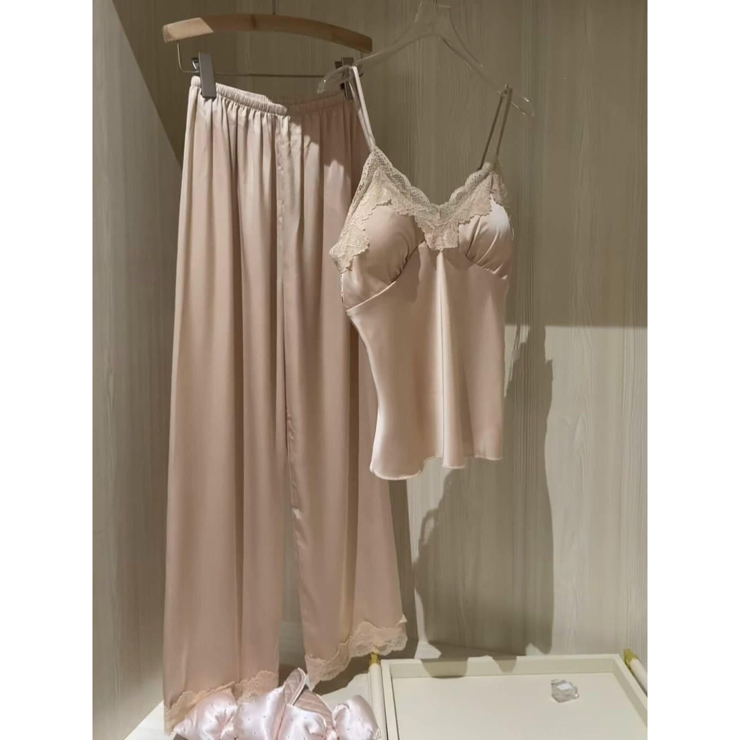 Soft Lace Trim Camisole Sleepwear Set with Padded Bra and Long Pants for Women, Summer Sexy Sweet Ice Silk Loungewear Set for Girls