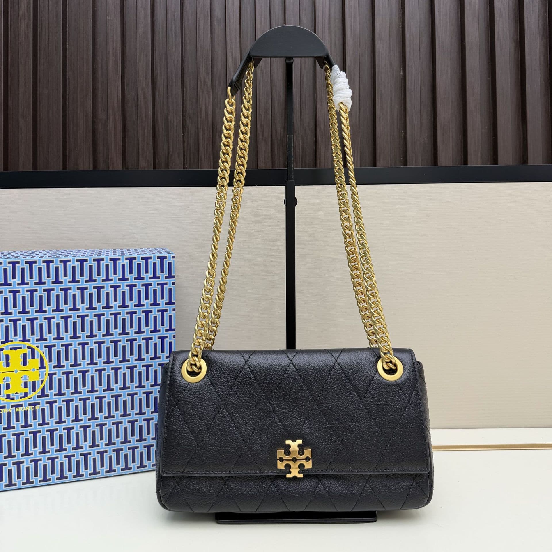 T*B CHARLIE SMALL QUILTED SHOULDER BAG, new small chain bag, pebbled leather