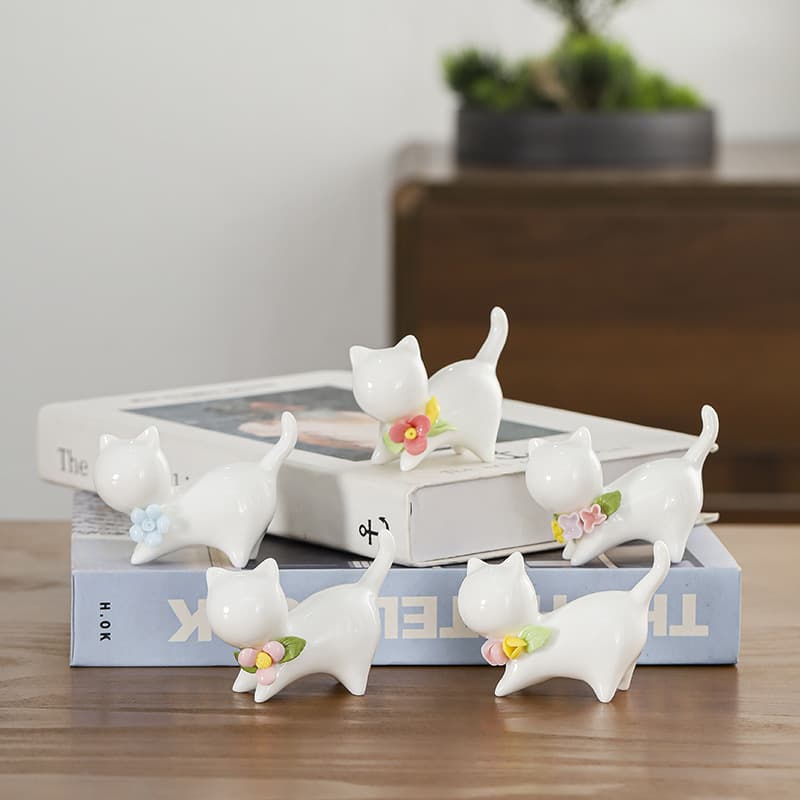 Kitten Ceramic Small Ornaments Hand Kneading Flower Creative Home Desktop Light Luxury Mini Raisable Small Tea Pet Tea Ceremony Accessories