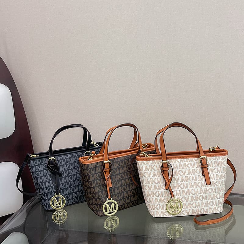 Cross-border high-end bags for women 2025 winter new bags versatile printed letter texture large capacity handbags