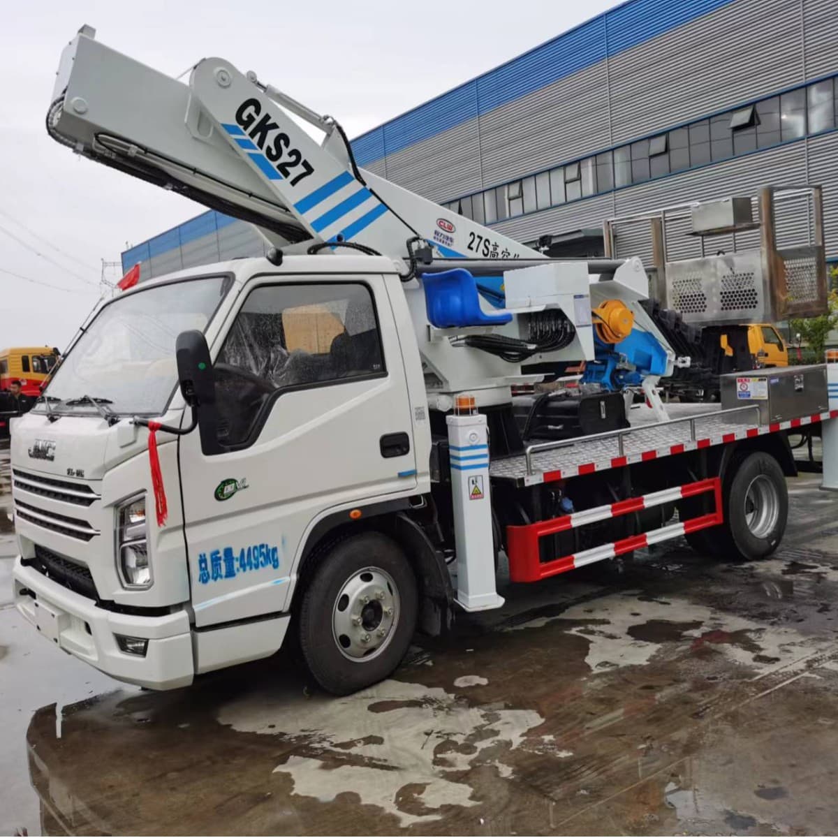 Factory Direct Sale China VI JMC Shunda Wide-body Blue Plate 27m 28m Aerial Work Truck for Difficult Circuit Repair Lifting Vehicle