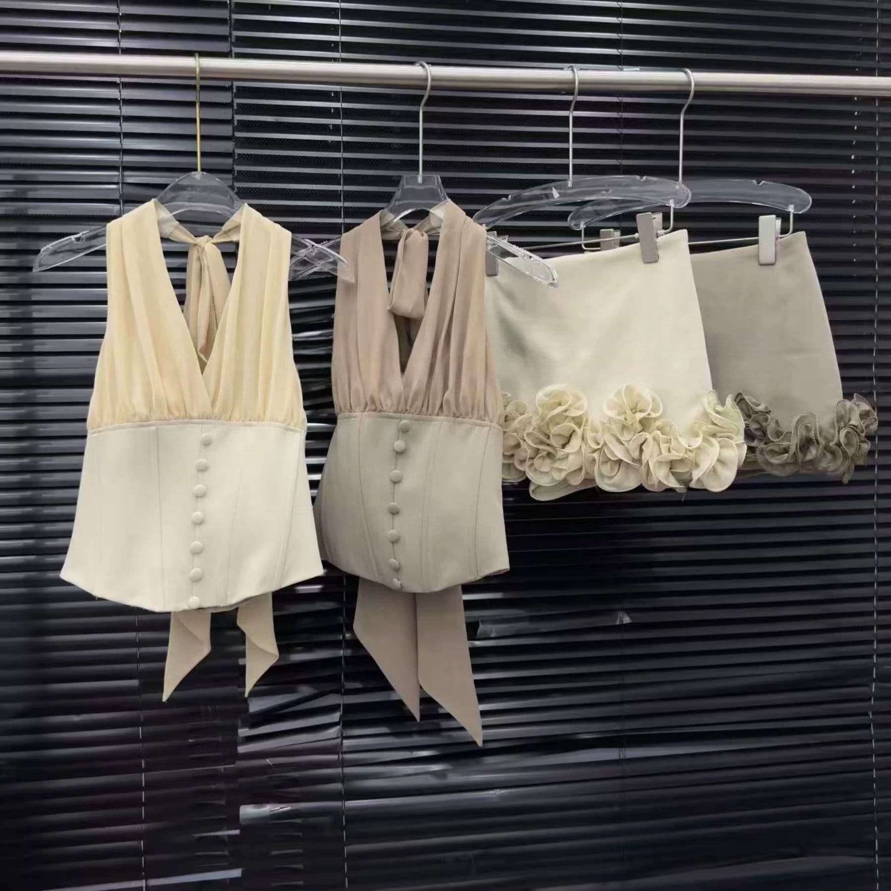 2026 new summer niche design mesh halter top + three-dimensional flower skirt two-piece set