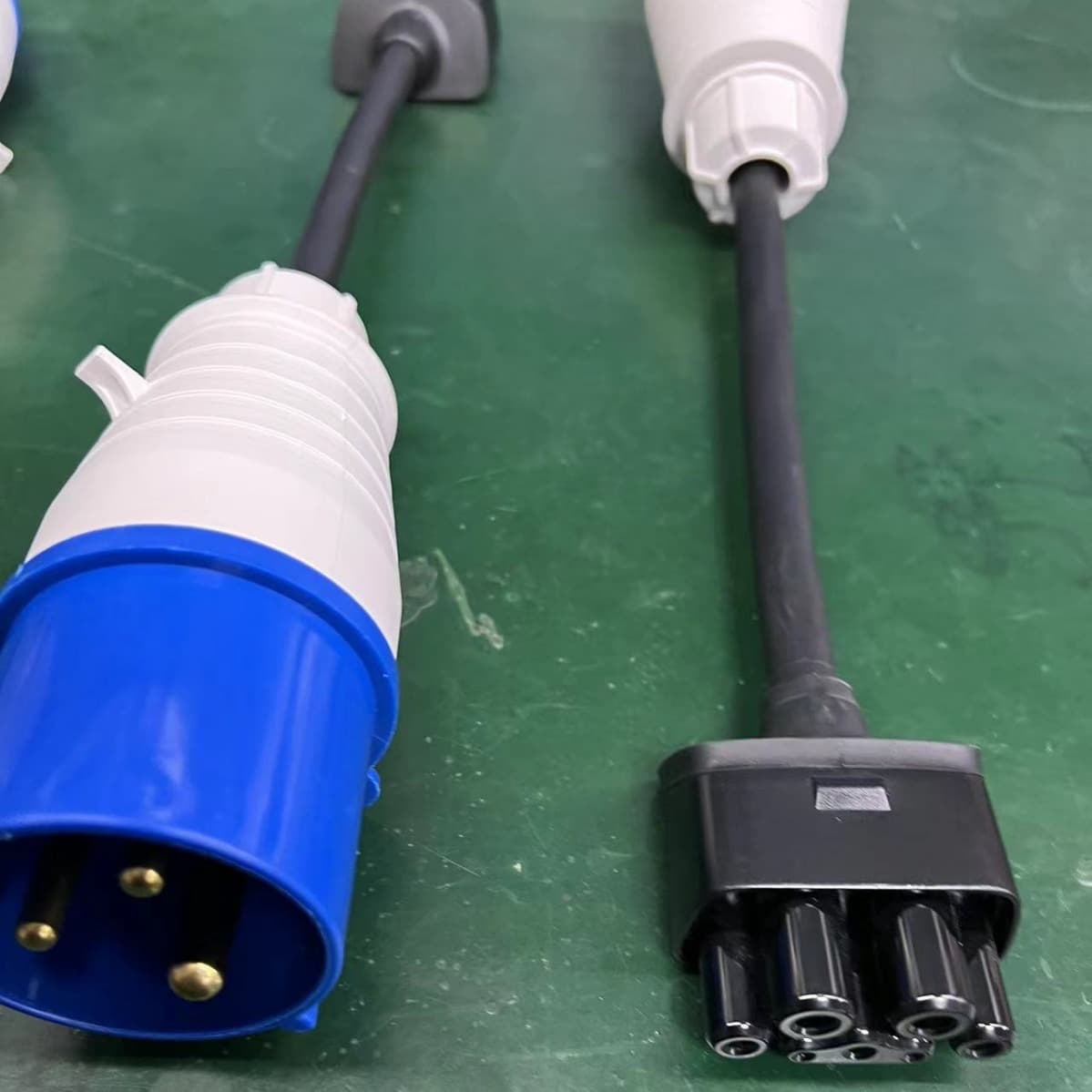 EU Standard Tesla Mobile Connector 32A Adapter Cable IEC 32A Adapter Tesla Mobile Connector Conversion Cable