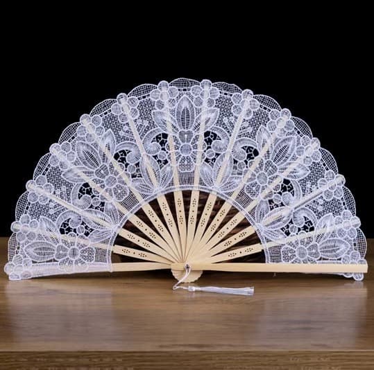 Embroidered Lace Fan Vintage European Court Fan 23CM Folding Fan Dance Prop Performance Fan Bamboo Folding Fan