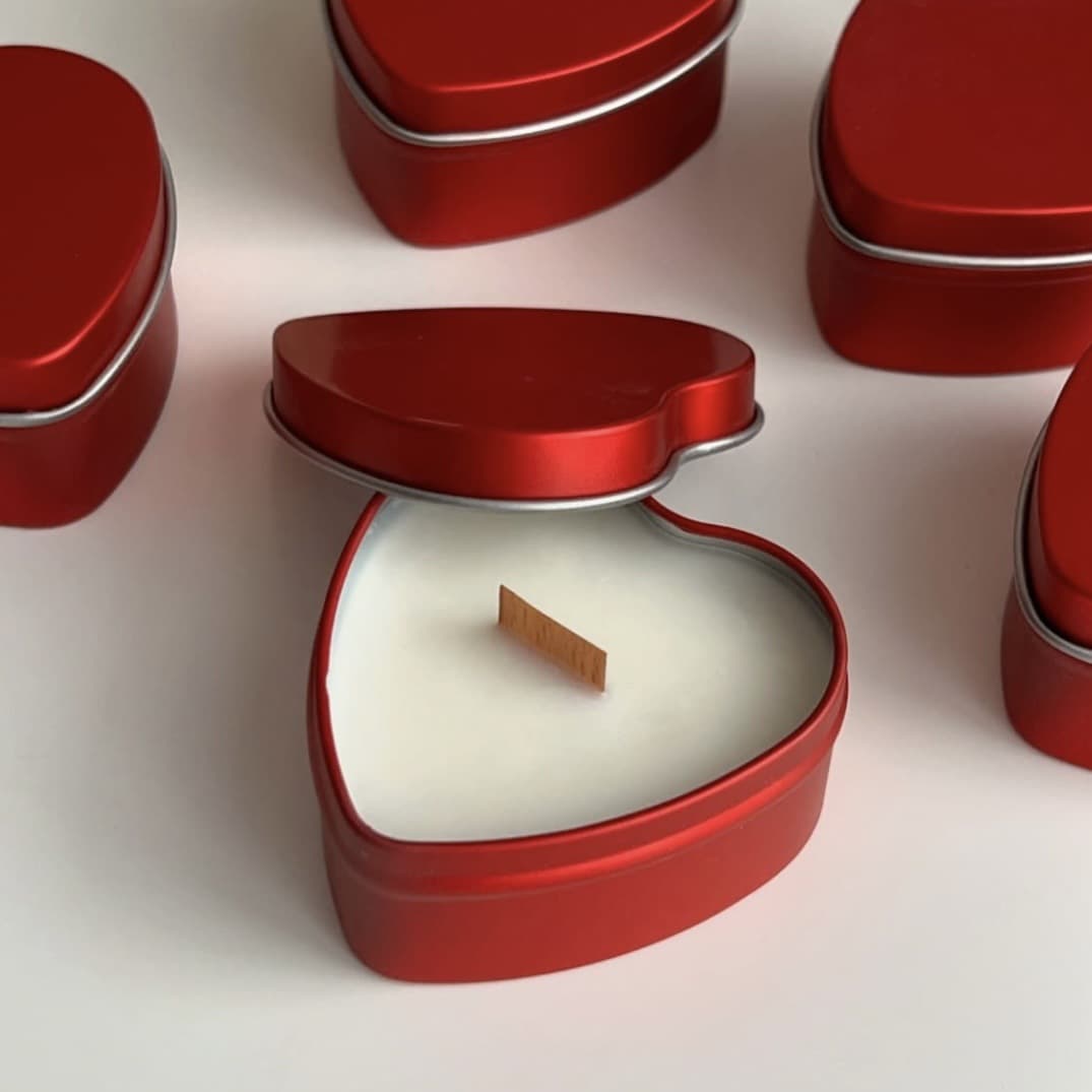 Heart-shaped Tin Love Aromatherapy Candle Valentine's Day Gift Handmade Scented Candle Wedding Business Souvenir