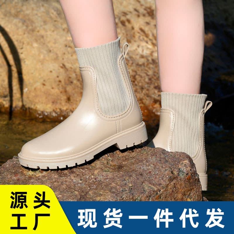 Fashionable Fleece-lined Women's Rain Boots Outer Wear Mid-calf Small Fragrance Shoes Anti-slip Waterproof Ladies Rain Boots