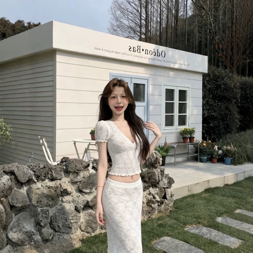 High-end white jacquard two-piece set for women, slim-fitting short top, straight skirt, gentle temperament, long skirt suit