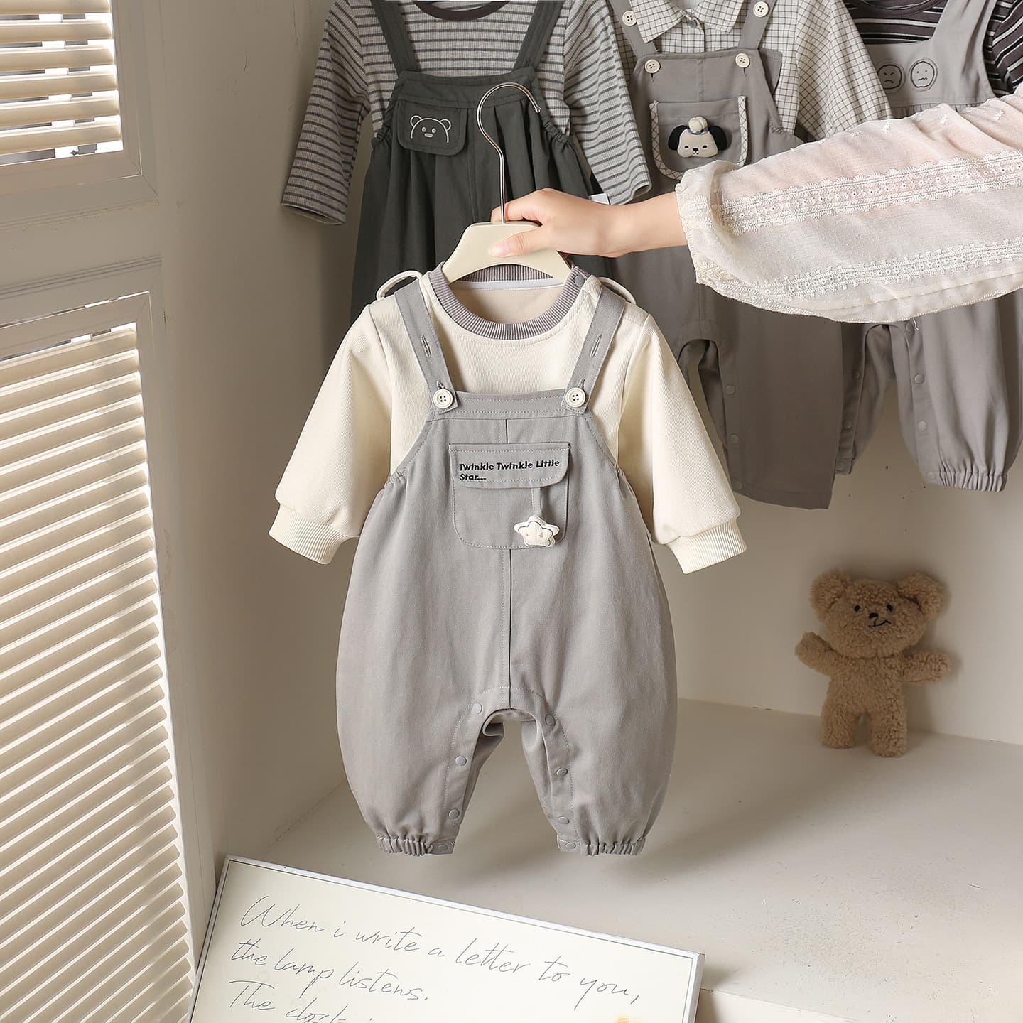 Baby Boy Set Spring and Autumn Long-Sleeve Top Korean Kids Suspender Pants Two-Piece Set Infant Separate Autumn Clothes