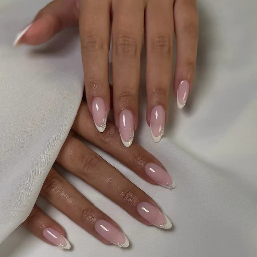 24 Pcs Cross-Border Hot Selling 3D Almond Press-On Nails Simple White French Pearl Nail Tips