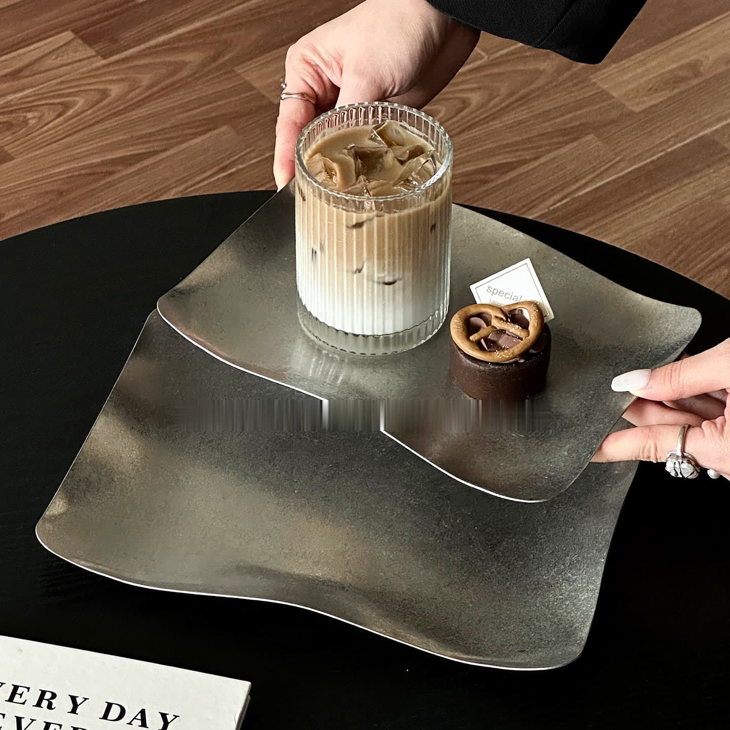 Industrial Style Ins Stainless Steel Wavy Rectangular Plate Cafe Dinner Plate Cake Dessert Plate Afternoon Tea Cup Tray