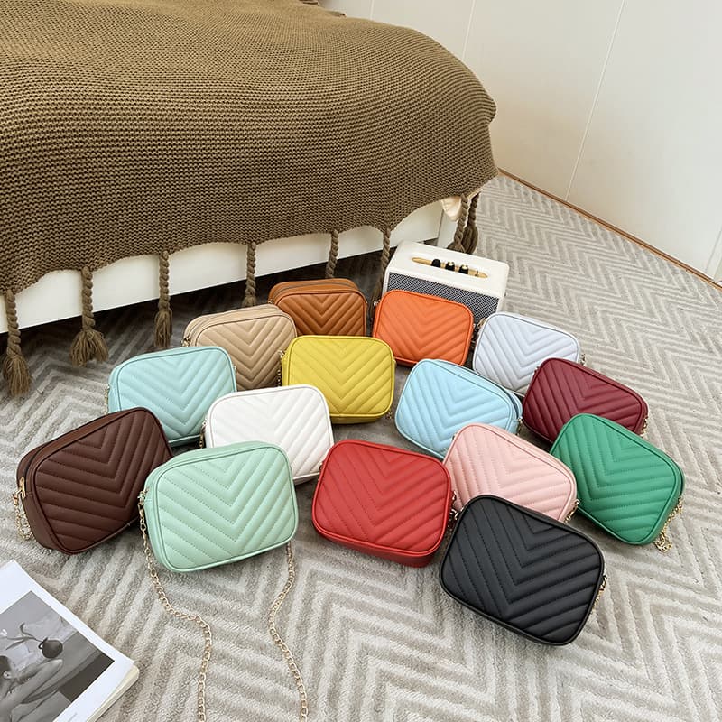 Korean version camera bag 2024ladies bag foreign trade wholesale embroidered small square bag classic crossbody bag