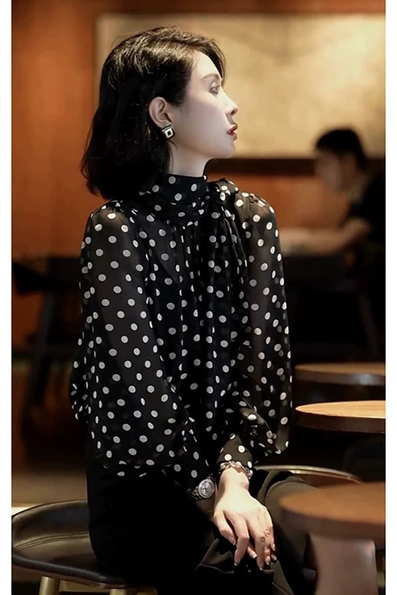2025 Spring New European Products Niche French Temperament Hong Kong Style Commuting Black Polka Dot Shirt Women's High-Level Light Luxury