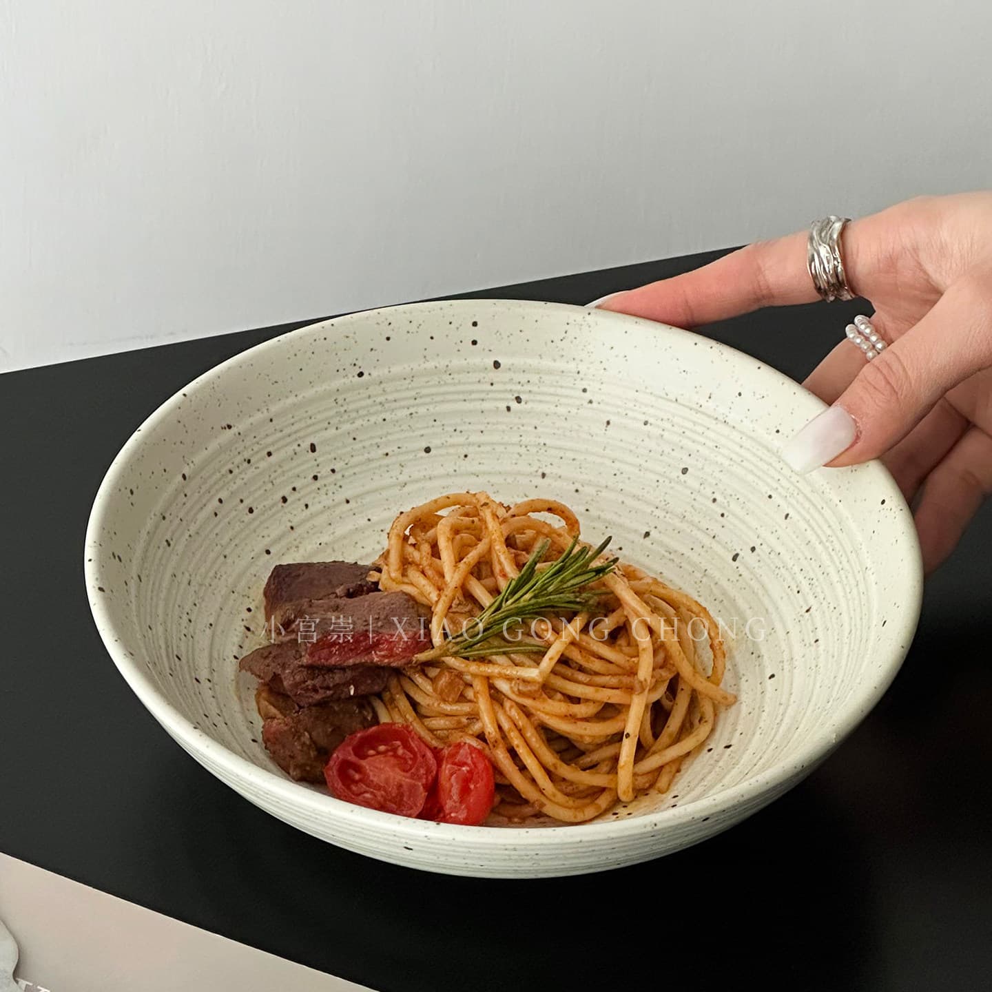 Japanese-style rustic ceramic bowl for pasta, ramen, fruit salad, vintage-style dessert straw hat bowl, breakfast cereal and snack bowl