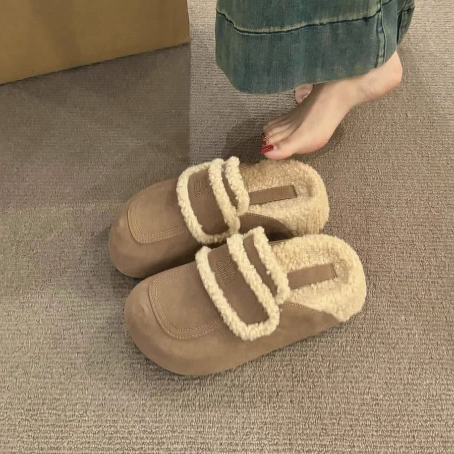 Thick-Sole Slip-On Birkenstock-Style Sheepskin Mule Slippers for Women, Autumn/Winter Outdoor Wear 2026 New Cotton Slippers