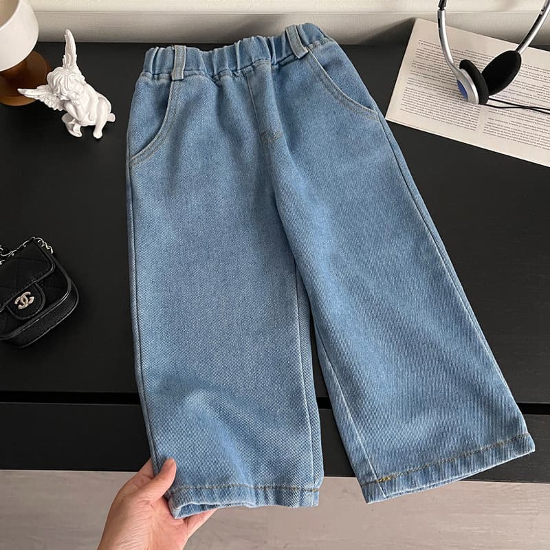 Baby Girl Soft Breathable Denim Pants Fall 2026 New Elastic Waist Loose Flattering Straight Wide-Leg Pants