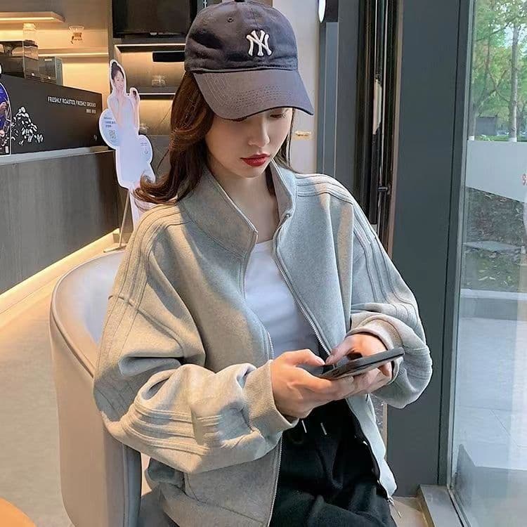 Short Sports Jacket for Women 2025 Spring Autumn New Baseball Style Casual Slim Fit Cardigan Top Loose Versatile