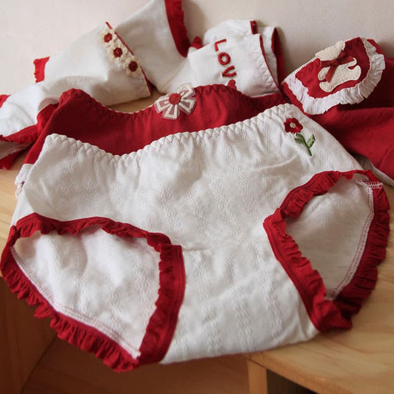 Year of Fate Red Bear Women's Cotton Panties with Antibacterial Crotch, Mid-Low Waist, Sweet and Cute, Breathable, Teen Triangle Style 1316