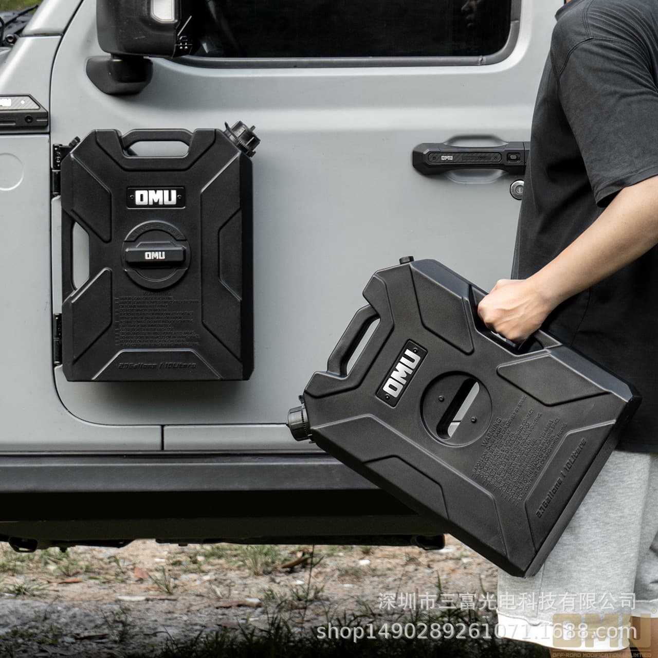 Black Explosion-Proof 10L Car Spare Fuel Tank, Portable Outdoor Jerry Can, Jeep Wrangler Thickened Fuel Container with Bracket
