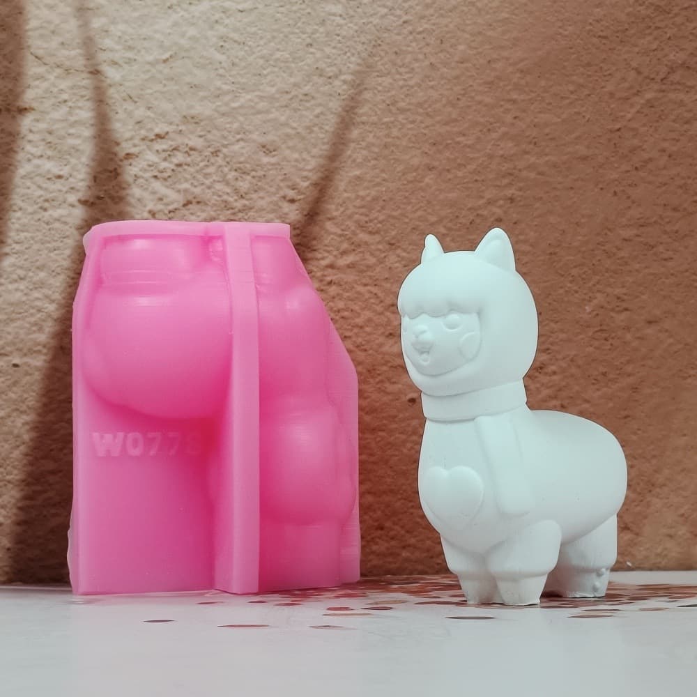 Three-Dimensional Alpaca Ornaments Silicone Mold DIY Silicone Plaster Mold Plaster Candle Aromatherapy Mold W0778