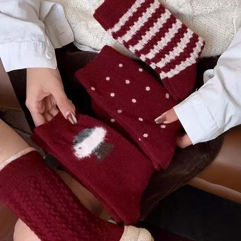 Autumn Winter Red Socks Australian Velvet Fleece Lined Red Thickened Home Floor Warm Mid-Calf Long Socks Twist Retro Red