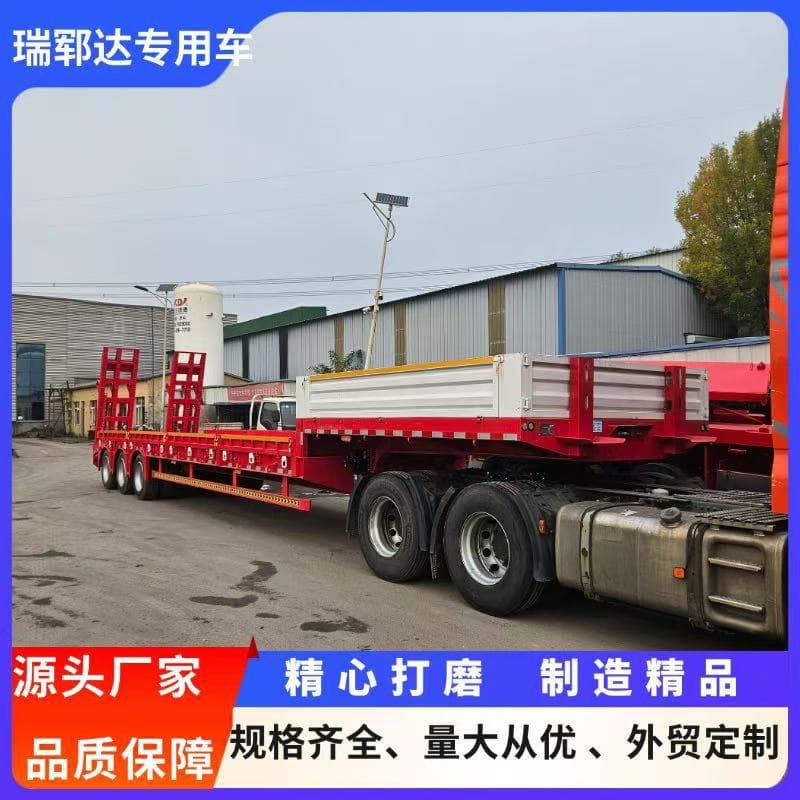 Hydraulic ramp semi-trailer, heavy machinery low-bed transport, semi-trailer, low-bed semi-trailer, truck head