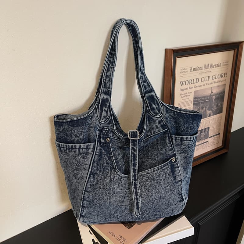 2026 New Retro Washed Denim Tote Bag Women's Large Capacity Commuting Single Shoulder Portable Shopping Bag for Students in Class