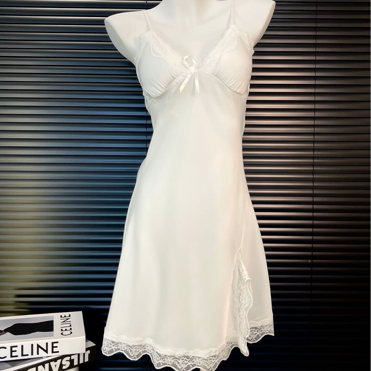 Classic Solid Color Women's Camisole Pajama and Robe Two-Piece Set, Spring-Summer Lace with Padded Bra, Sweet Ice Silk Loungewear